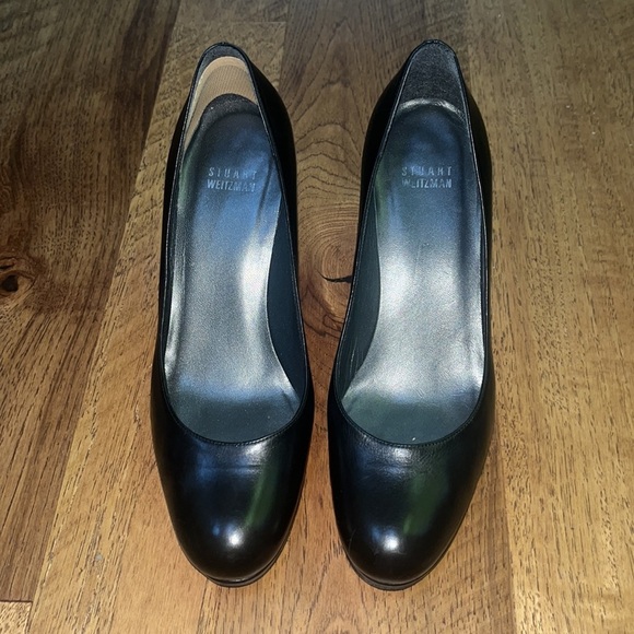 Stuart Weitzman Woman’s Heels Size 9 - Picture 2 of 7
